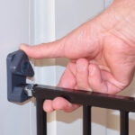 گیت محافظ کودک ولگرو Wellgro مدل Security Door 62-102 Cm