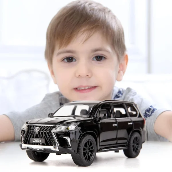 ماشین بازی مدل Lexus LX570
