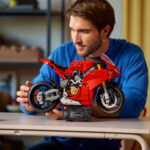 لگو تکنیک مدل Ducati Panigale V4 S Motorcycle کد 42202