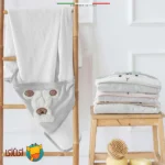 حوله کلاه‌دار نوزاد اله‌اله طرح خرس- رنگ کرم (90×90 سانتی‌متر)