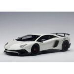ماکت ماشین Lamborghini Aventador LP750SV برند AutoArt
