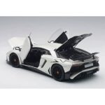 ماکت ماشین Lamborghini Aventador LP750SV برند AutoArt