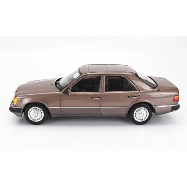 ماکت ماشین Mercedes Benz Class 230E برند Norev