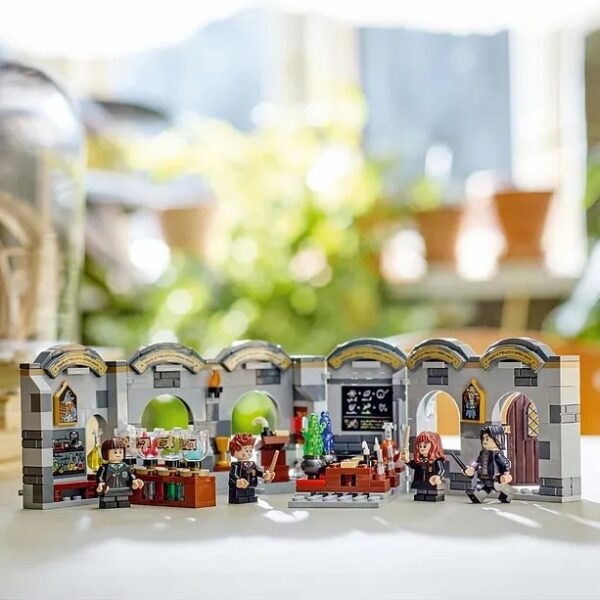 لگو سری هری پاتر مدل Hogwarts Castle: Potions Class کد 76431
