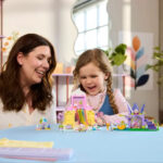 لگو سری Gabby's Dollhouse مدل Sweet Treat Mountain & Kitty Garden کد 11205