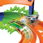 کیت بازی اکشن هات ویلز مدل Whip Around Raceway