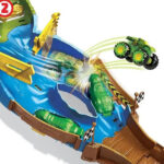 کیت بازی مانستر تراکس هات ویلز مدل Wreckin' Raceway