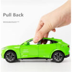 ماکت ماشین مدل Ford Mustang Mach-E مقیاس 1.24