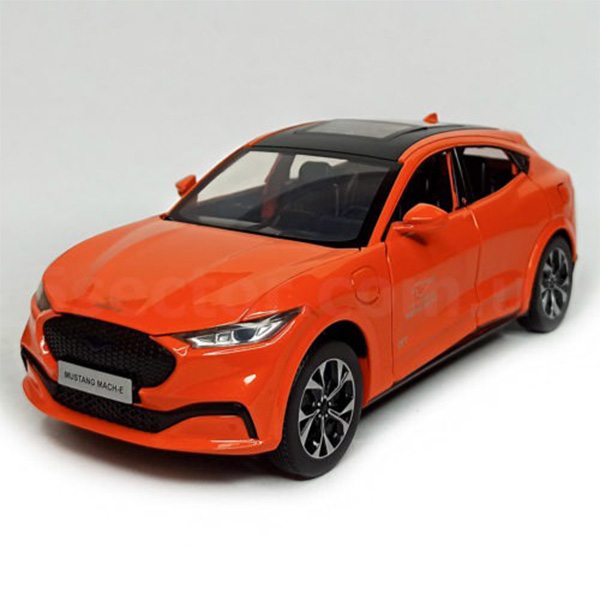 ماکت ماشین مدل Ford Mustang Mach-E مقیاس 1.24