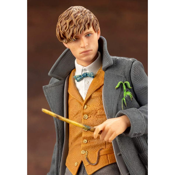 فیگور نیوت اسکمندر از فیلم Fantastic Beasts