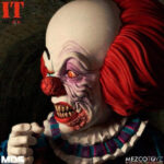فیگور IT ایت سری THE MOVIE مدل Pennywise برند Mezco