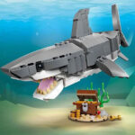 لگو سری کریتور مدل Fierce Shark with a Treasure Chest کد 31381