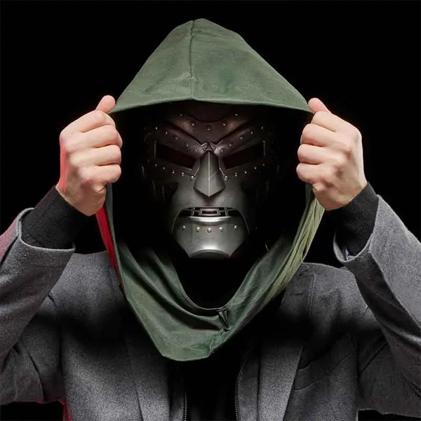 ماسک دکتر دووم هاسبرو Doctor Doom سری Marvel Legends