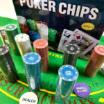 بسته 400 عددی ژتون پلاستیکی همراه با جعبه فلزی مدل Poker Chips Case