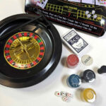 بسته 100 عددی ژتون پلاستیکی پنج بازی همراه با جعبه فلزی مدل Poker Chips Case