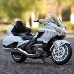 ماکت موتورسیکلت Honda Gold Wing مقیاس 1:12 برند Welly - Image 3