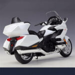 ماکت موتورسیکلت Honda Gold Wing مقیاس 1:12 برند Welly - Image 8