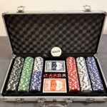 بسته 300 عددی ژتون بازی همراه با کیف آلومینیومی مدل Poker Chips Case