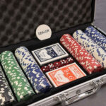 بسته 300 عددی ژتون بازی همراه با کیف آلومینیومی مدل Poker Chips Case