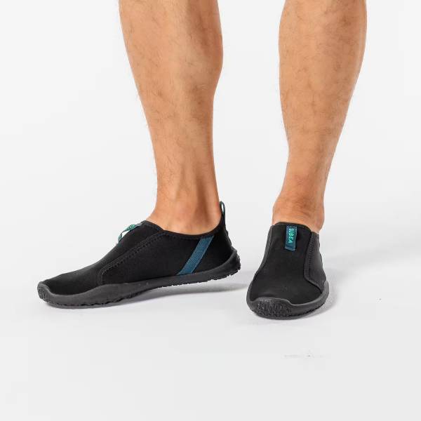 کفش آبی بزرگسال دکتلون مدل Aquashoes 120