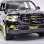ماکت ماشین مدل تویوتا لندکروز کد VX-R V8