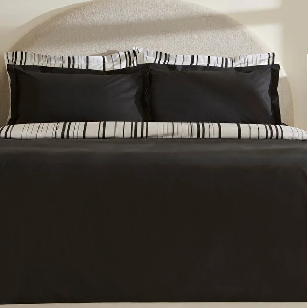 سرویس روتختی دو نفره کاراجا هوم مدل Cool Stripe مشکی