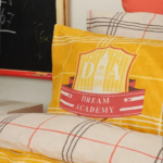 سرویس روتختی یک نفره کاراجا هوم مدل Young Bts Academy