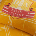 سرویس روتختی یک نفره کاراجا هوم مدل Young Bts Academy