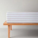ملحفه کشدار 100 × 200 سانتی متر انگلیش هوم مدل Serene Stripes صورتی