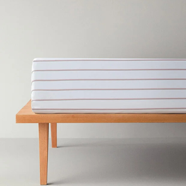 ملحفه کشدار 100 × 200 سانتی متر انگلیش هوم مدل Serene Stripes صورتی