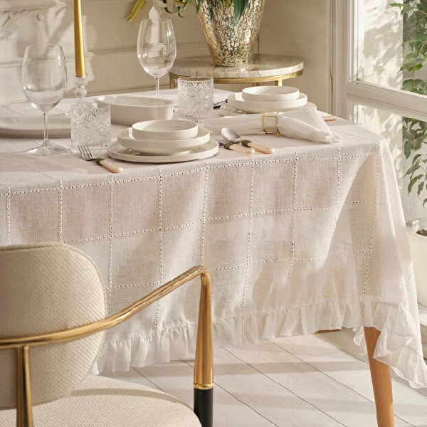 رومیزی 150 × 220 سانتی متر کاراجا هوم مدل Lalisa سفید